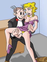 Dagwood colle ses balles de bite profondément dans juteuse fleur rose de Blondie